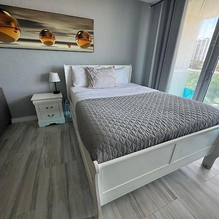 Sunny Isles Beach Spacious Apartment エクステリア 写真