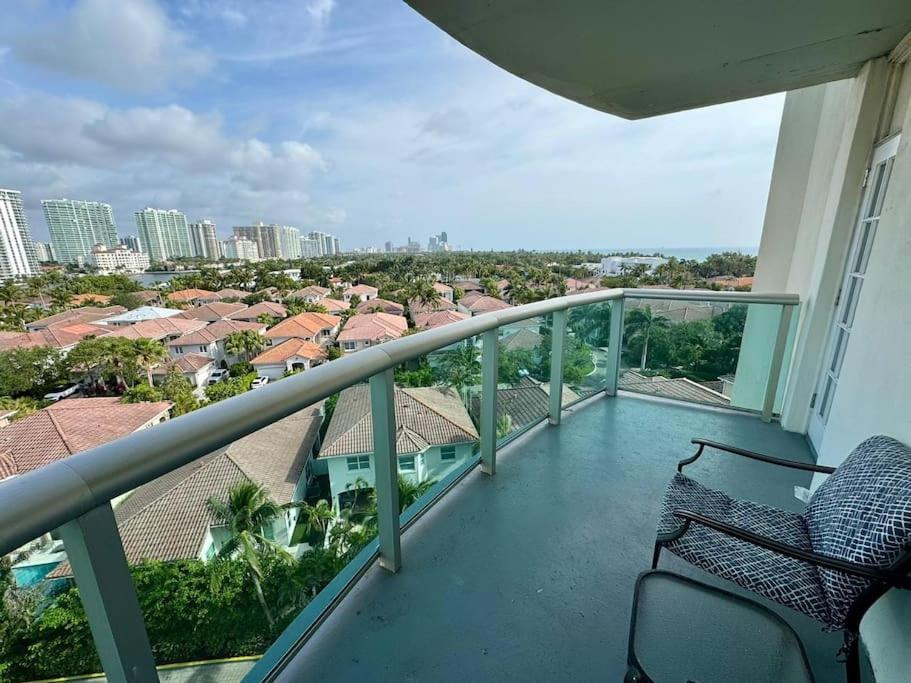 Sunny Isles Beach Spacious Apartment エクステリア 写真