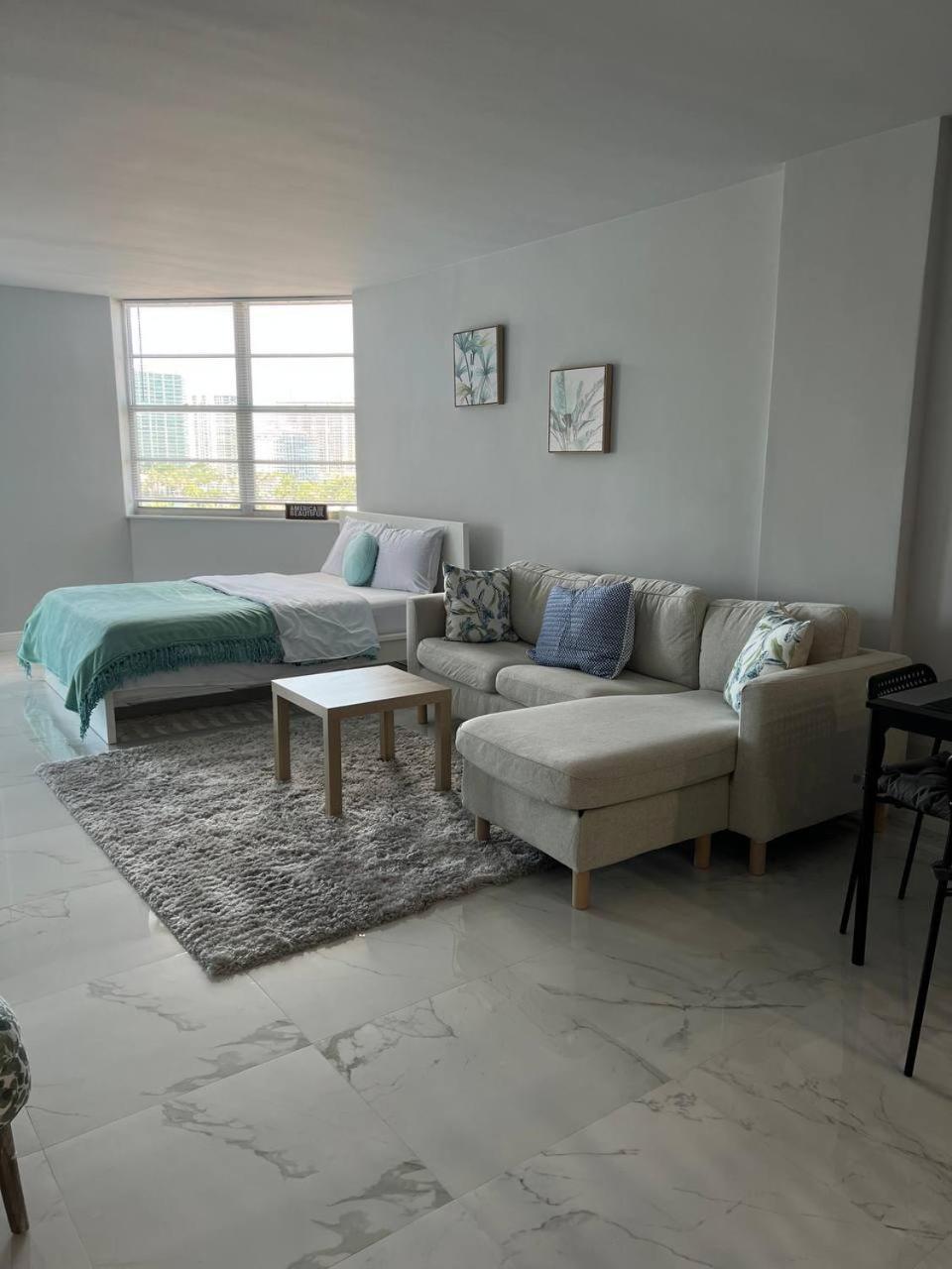 Sunny Isles Beach Spacious Apartment エクステリア 写真