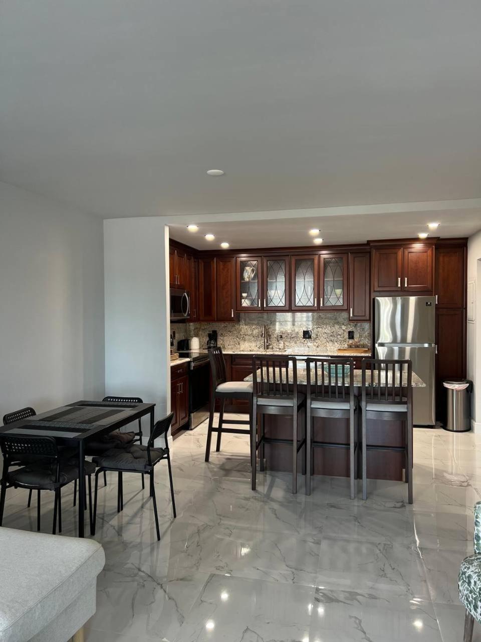 Sunny Isles Beach Spacious Apartment エクステリア 写真