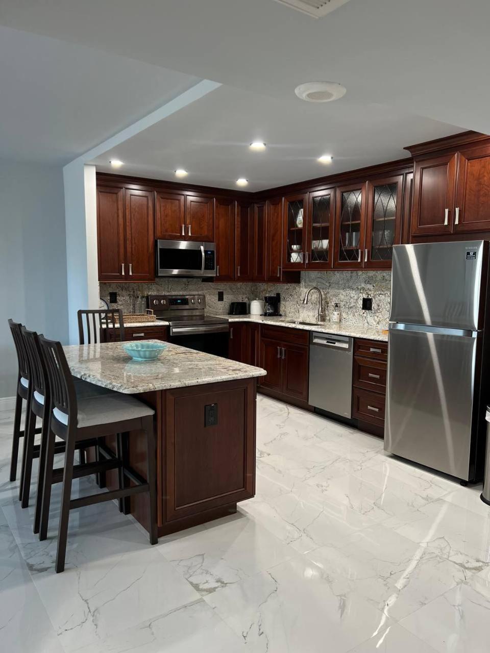 Sunny Isles Beach Spacious Apartment エクステリア 写真