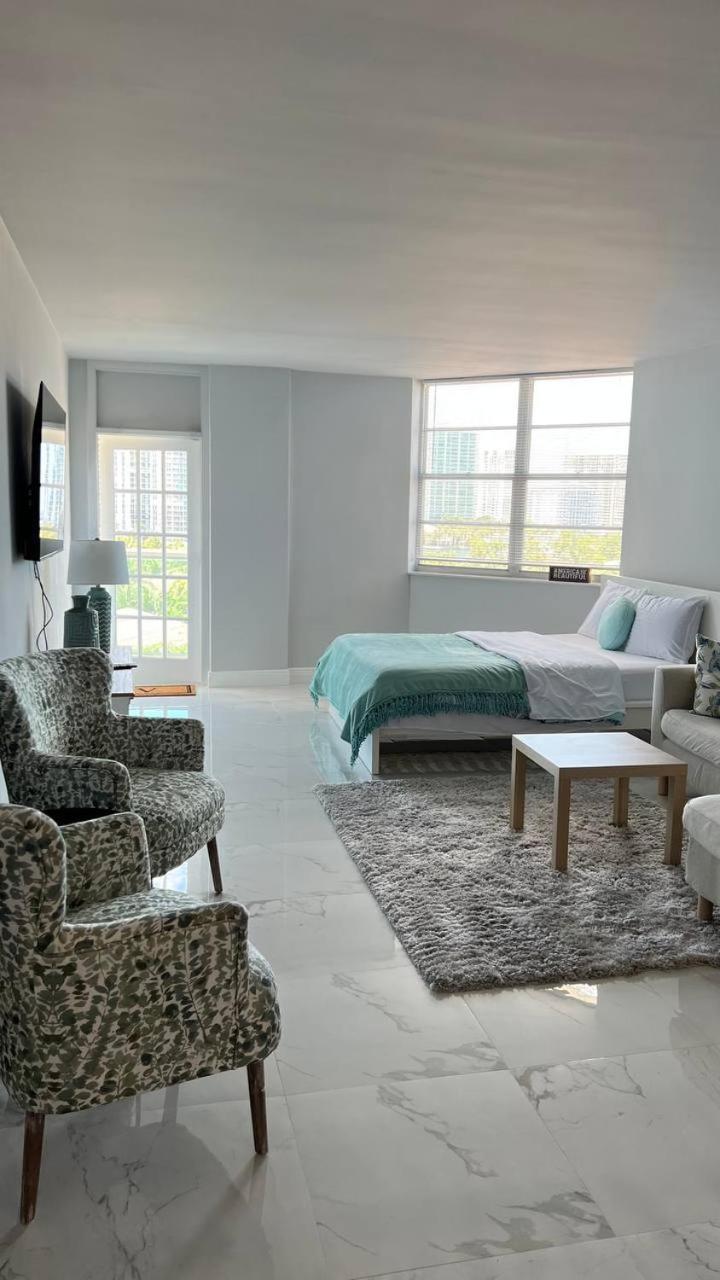 Sunny Isles Beach Spacious Apartment エクステリア 写真