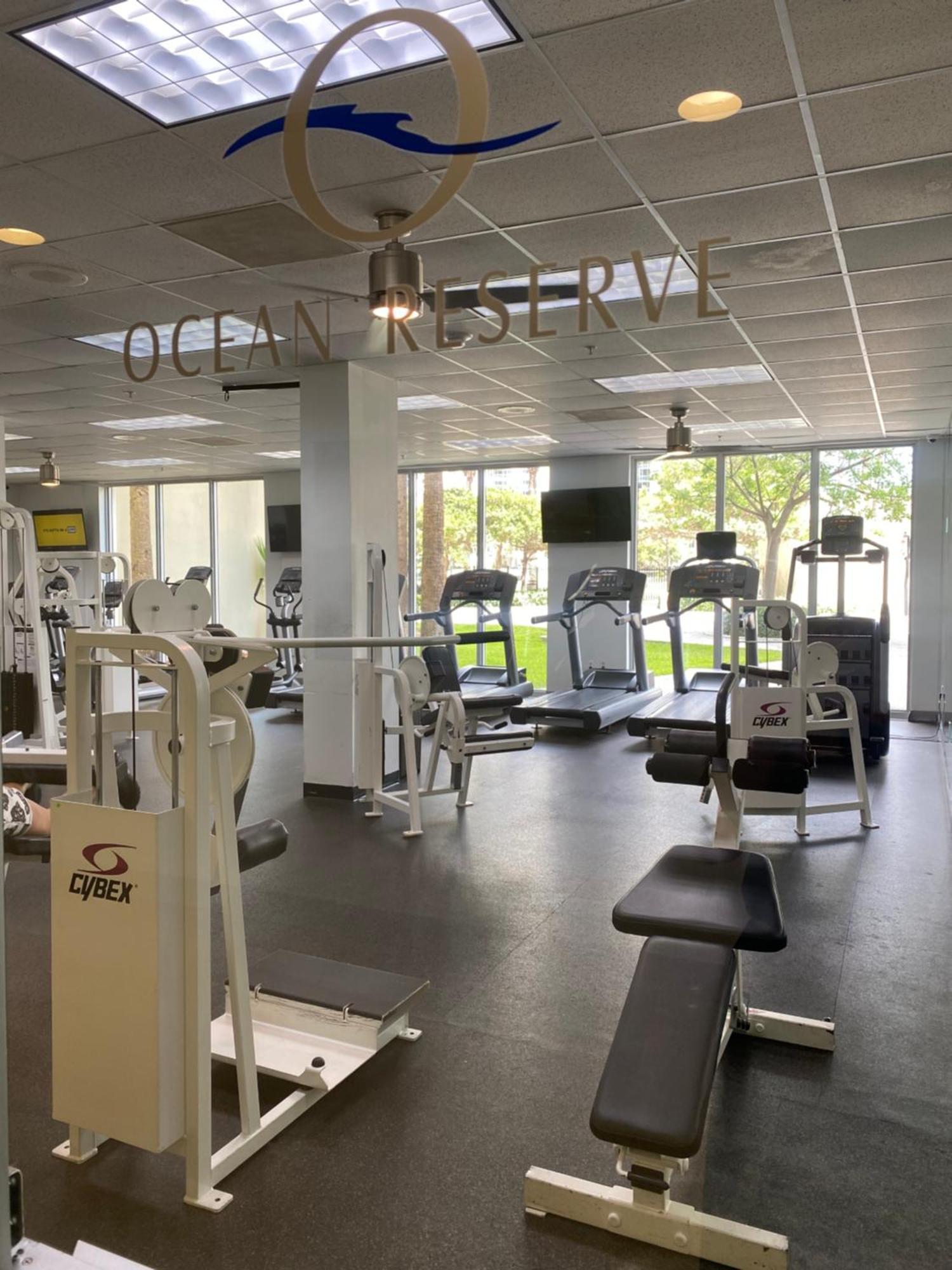 Sunny Isles Beach Spacious Apartment エクステリア 写真