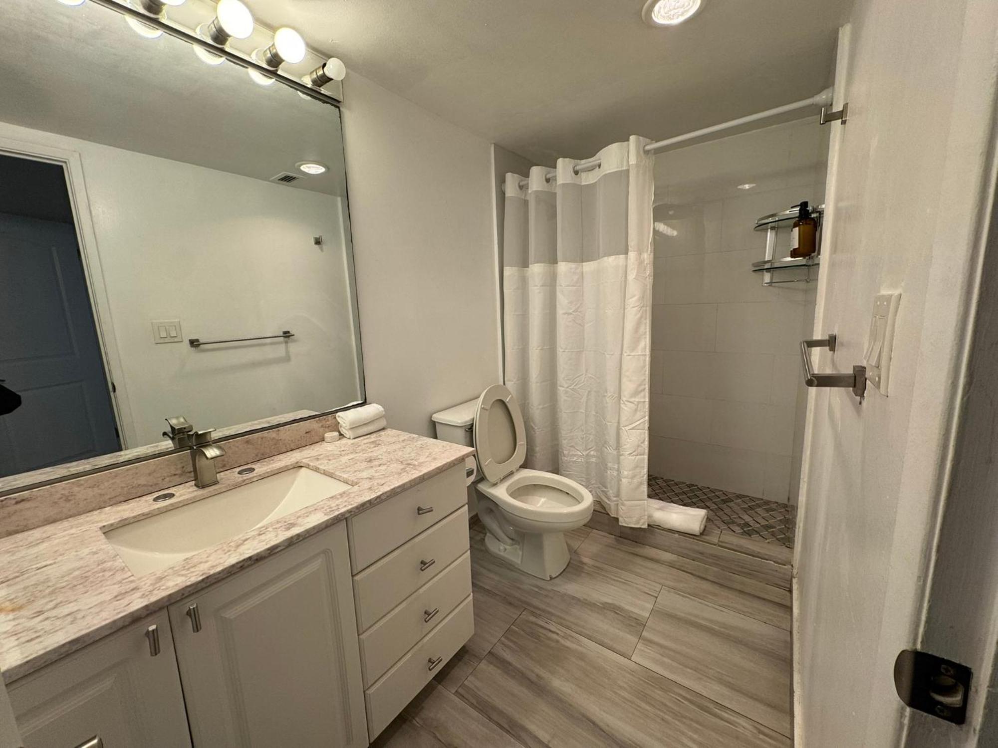 Sunny Isles Beach Spacious Apartment エクステリア 写真